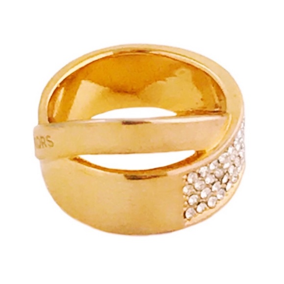 MICHAEL KORS • Gold Brilliance Crossover Ring - Picture 5 of 7